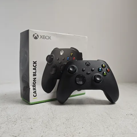 BOXED MICROSOFT XBOX 1914 SERIES S/X CONTROLLER IN CARBON BLACK
