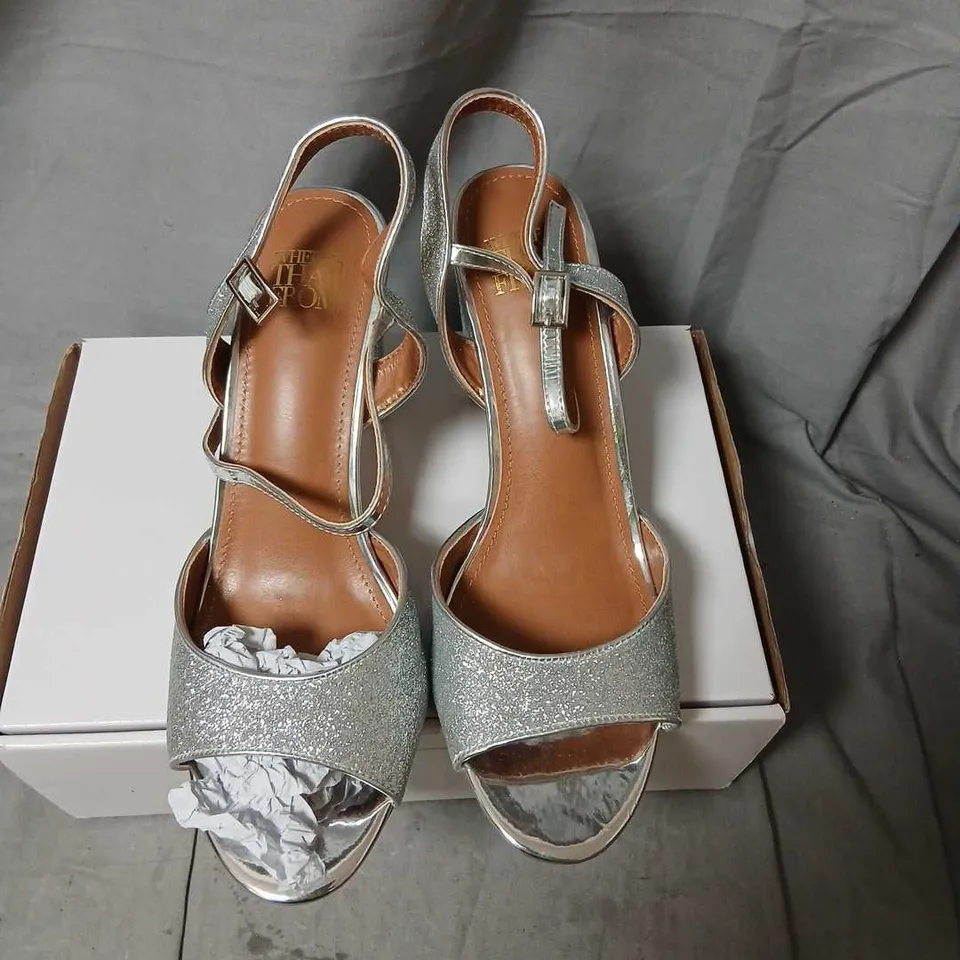 SILVER GLITTER STRAPPY SANDALS – WOMEN’S, UK SIZE 8
