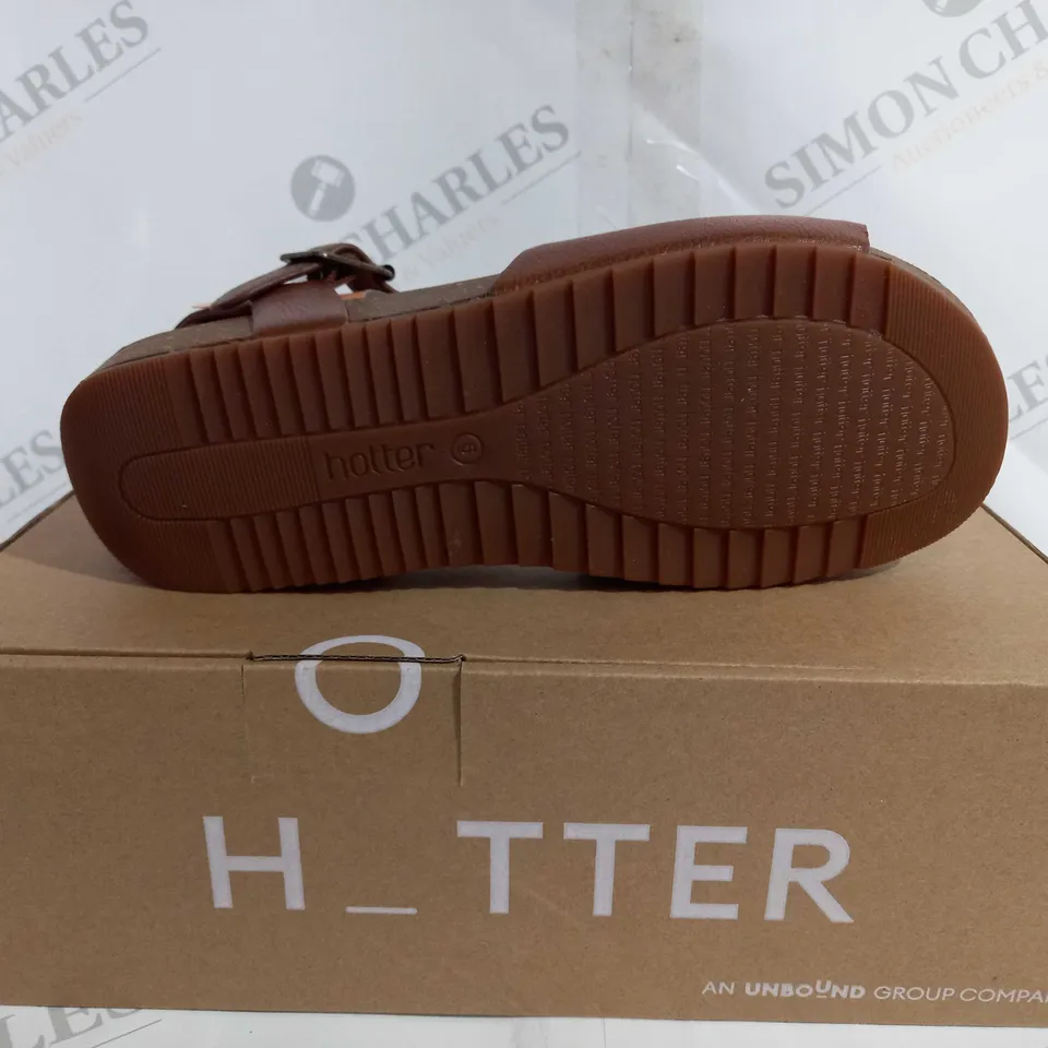 BOXED HOTTER CONWY 1 RAISED TAN SANDALS - UK 6 