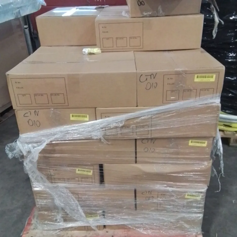 PALLET CONTAINING APPROXIMATELY 2500 ASSORTED CD'S