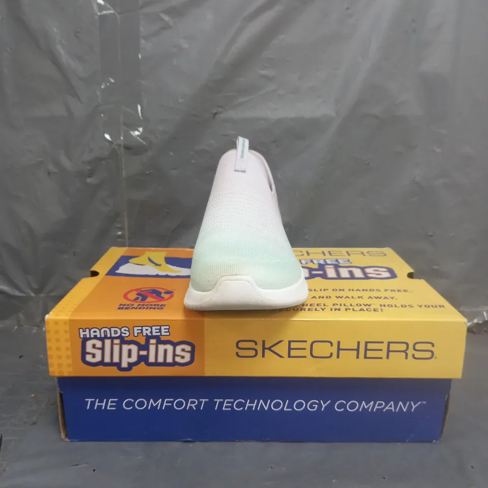 SKECHERS HANDS FREE SLIP INS TRAINERS LAVENDER/TURQUOISE SIZE 5