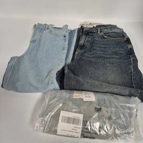 APPROXIMATELY 70 ASSORTED WOMENS JEANS CLOTHING ITEMS IN VARIOUS SIZES, STYLES & COLOURS TO INCLUDE BRANDS SUCH AS BDG, URBAN OUTFITTERS, FREE PEOPLE, ETC - COLLECTION ONL
