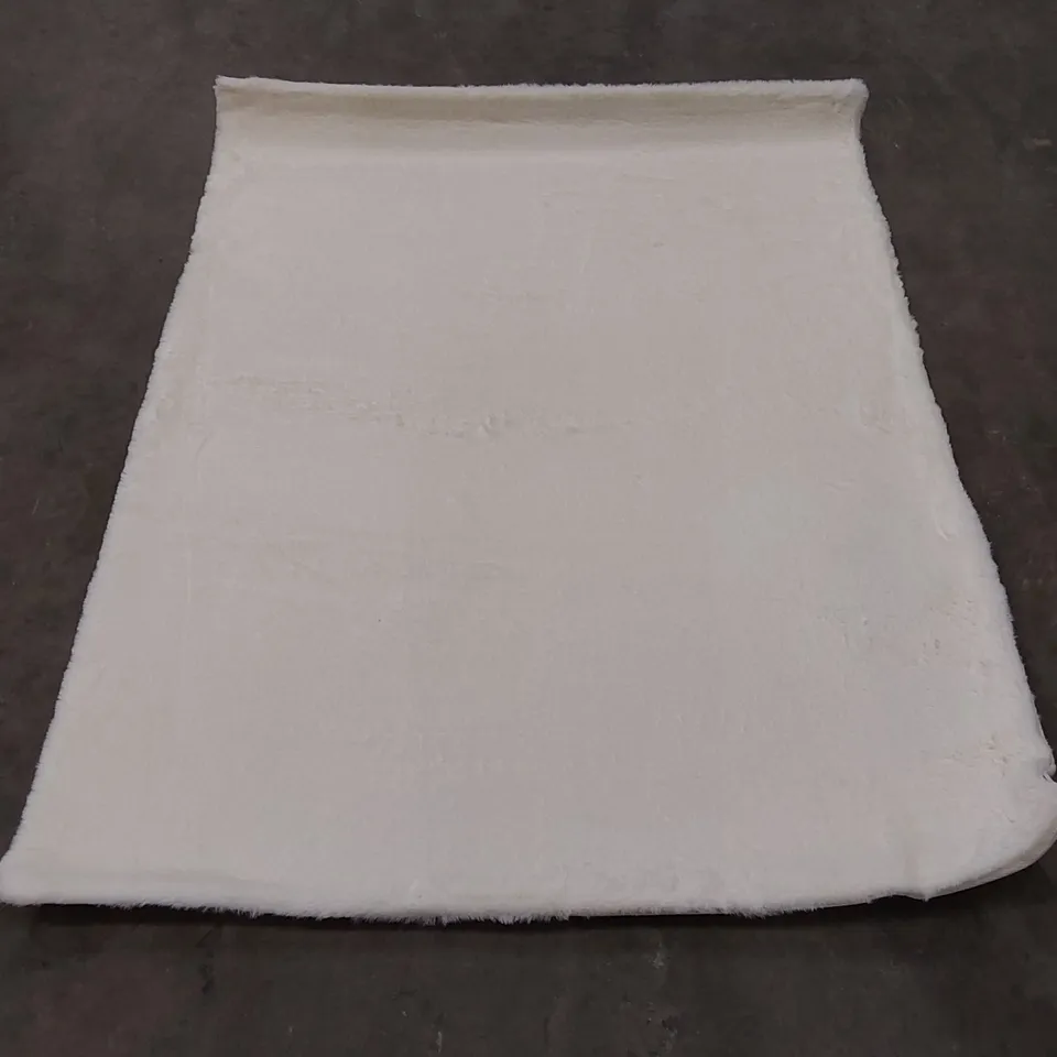 BAGGED PACO HOME RABBIT RUG - 120 x 160cm