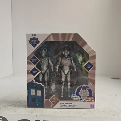 DOCTOR WHO THE CYBERMEN FROM DARK WATER 2014 VORTEX EDITION FIGURE SET β 5.5IN (BOXED)