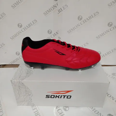 BOXED PAIR OF SOKITO DEVISTA SOFT GROUND FOOTBALL BOOTS - RED/BLACK, SIZE 12