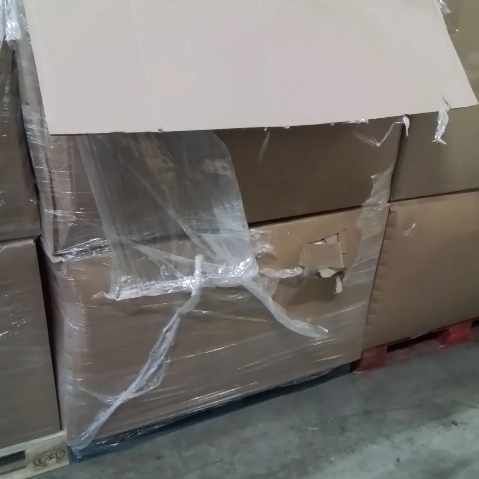 PALLET CONTAINING A LARGE QUANTITY OF PILLOWS 
