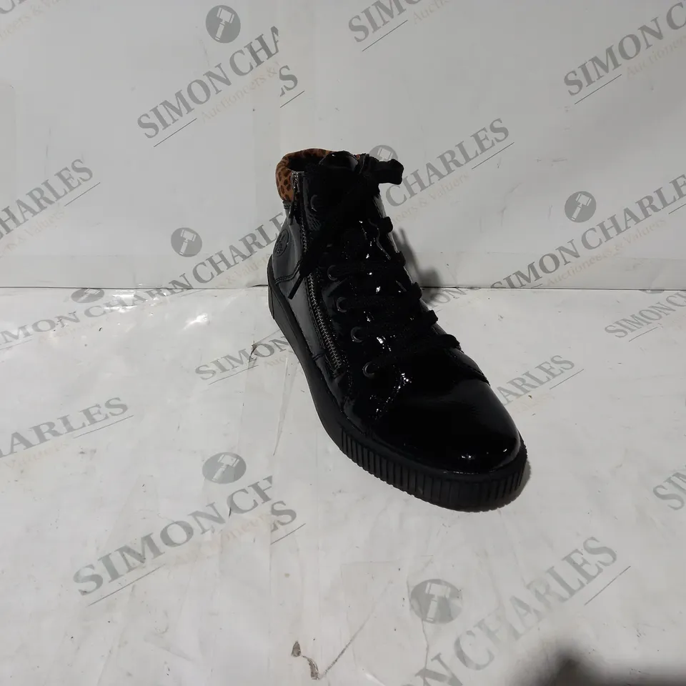 BOXED PAIR OF RIEKER HI TOP TRAINERS WITH CUFF IN BLACK UK SIZE 6.5