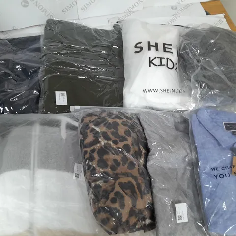 LARGE QUANTITY OF ASSORTED BAGGED CLOTHING ITEMS