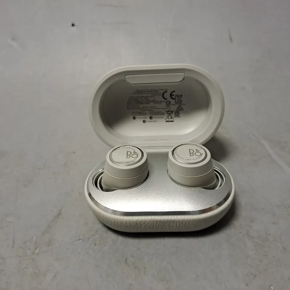 B&O WIRELESS BLUETOOTH EARPHONES IN GREY