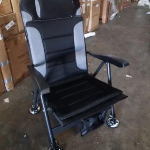 BOXED BLACK AND GREY OUTDOOR LOUNGER/CHAIR
