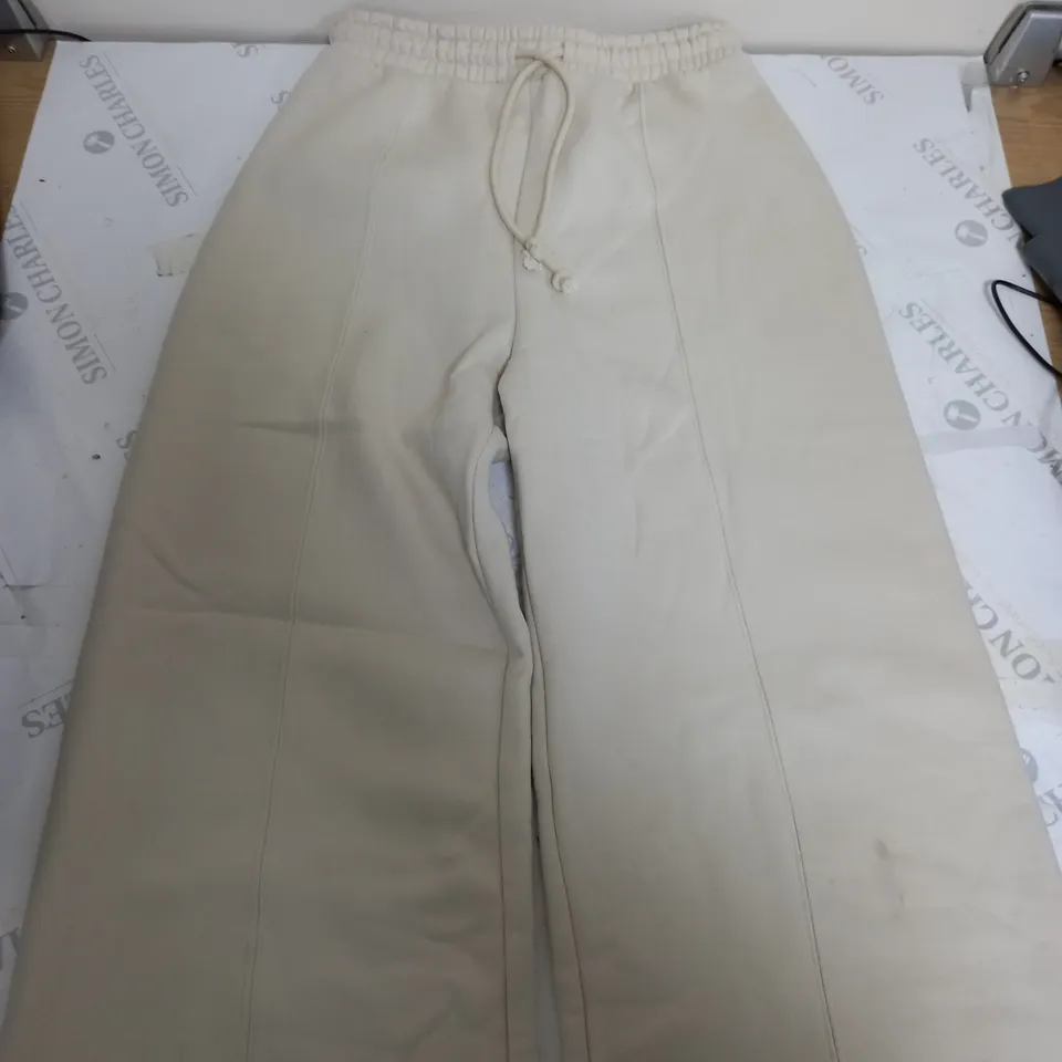 ZARA THICK JOGGERS IN CREAM - EU MEDIUM