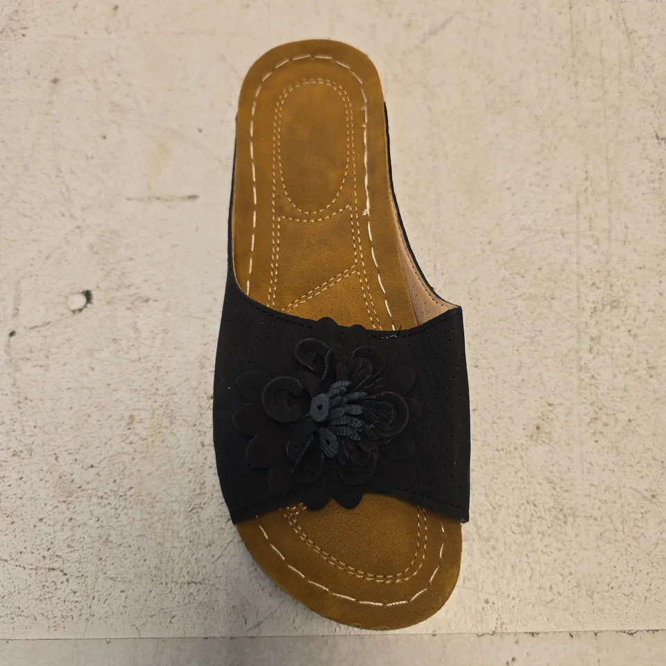 AVERY LANE BLACK SANDALS UK 3 (EU 36)