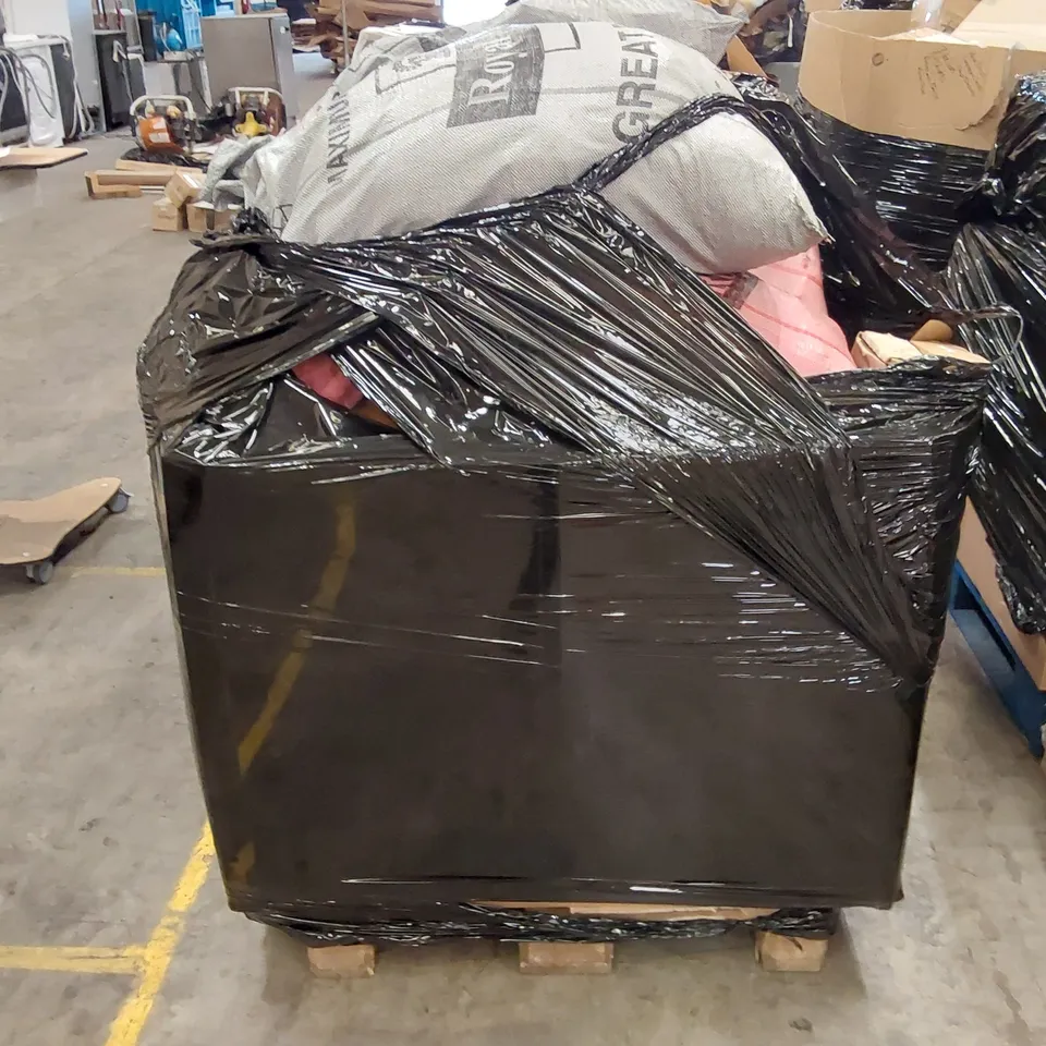 PALLET OF ASSORTED ITEMS INCLUDING; BALLOONS, BUNTING, TOOTHBRUSHES, TELEPHONES ECT.