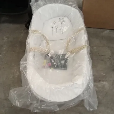 KINDER HANDMADE PALM MOSES BASKET