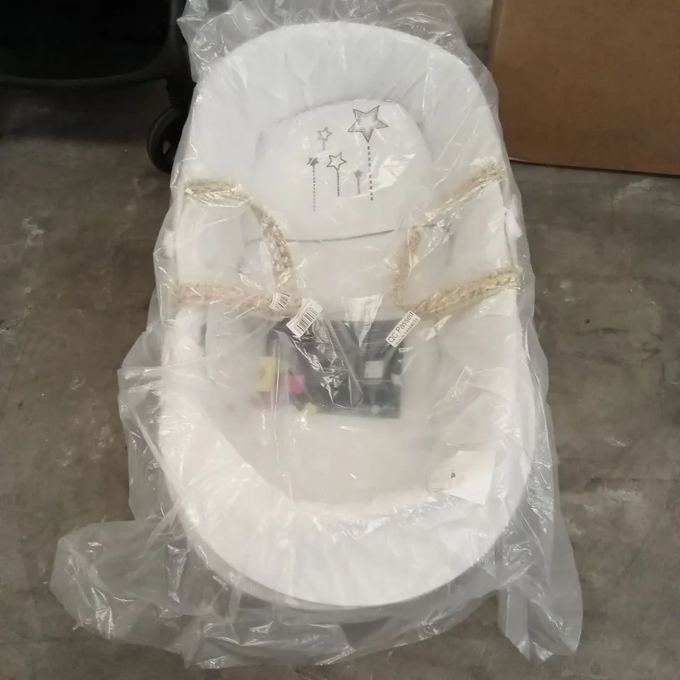 KINDER HANDMADE PALM MOSES BASKET