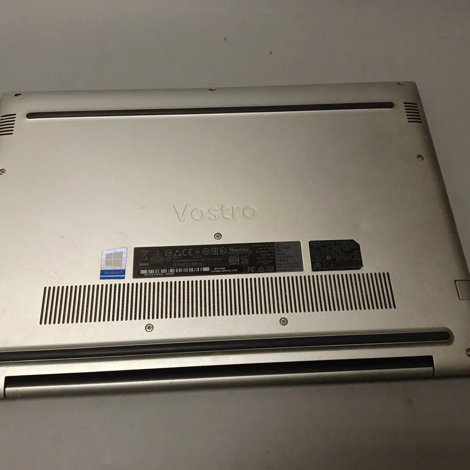 UNBOXED DELL P88G LAPTOP INTEL I-5 8250V 16GB RAM 256GB SSD