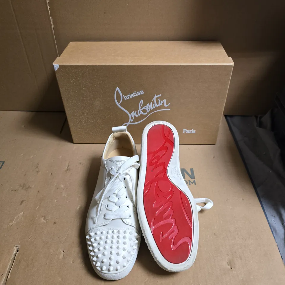 CHRISTIAN LOUBOUTIN WHITE LEATHER SNEAKERS WITH STUDDED TOE - EUR SIZE 41 