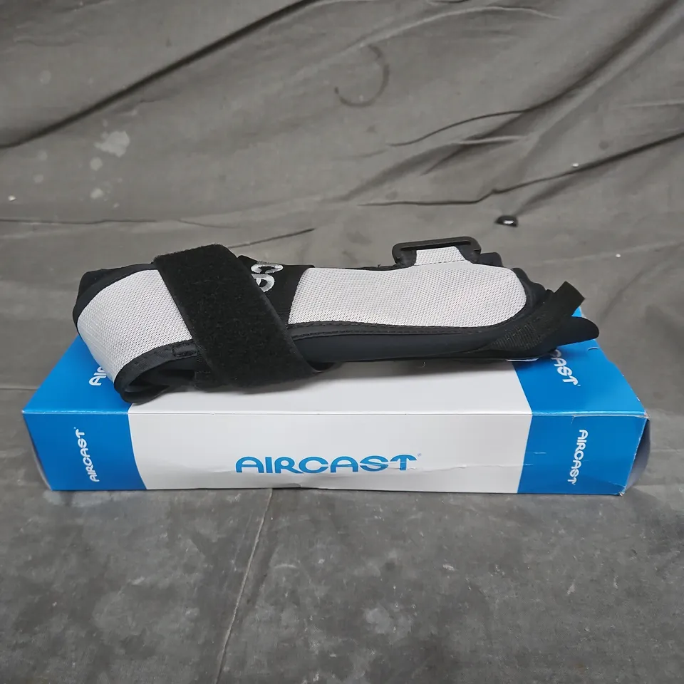 BOXED AIRCAST A60 ANKLE SUPPORT - L