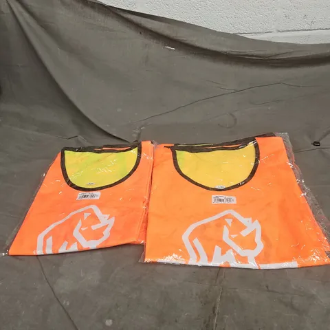 4 X ASSORTED RHINO REVERSIBLE BIBS (S/M + L/XL) BAGGED