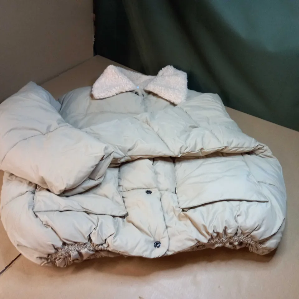 TOPSHOP SAND PADDED/BORG DETAILED JACKET - SIZE 16