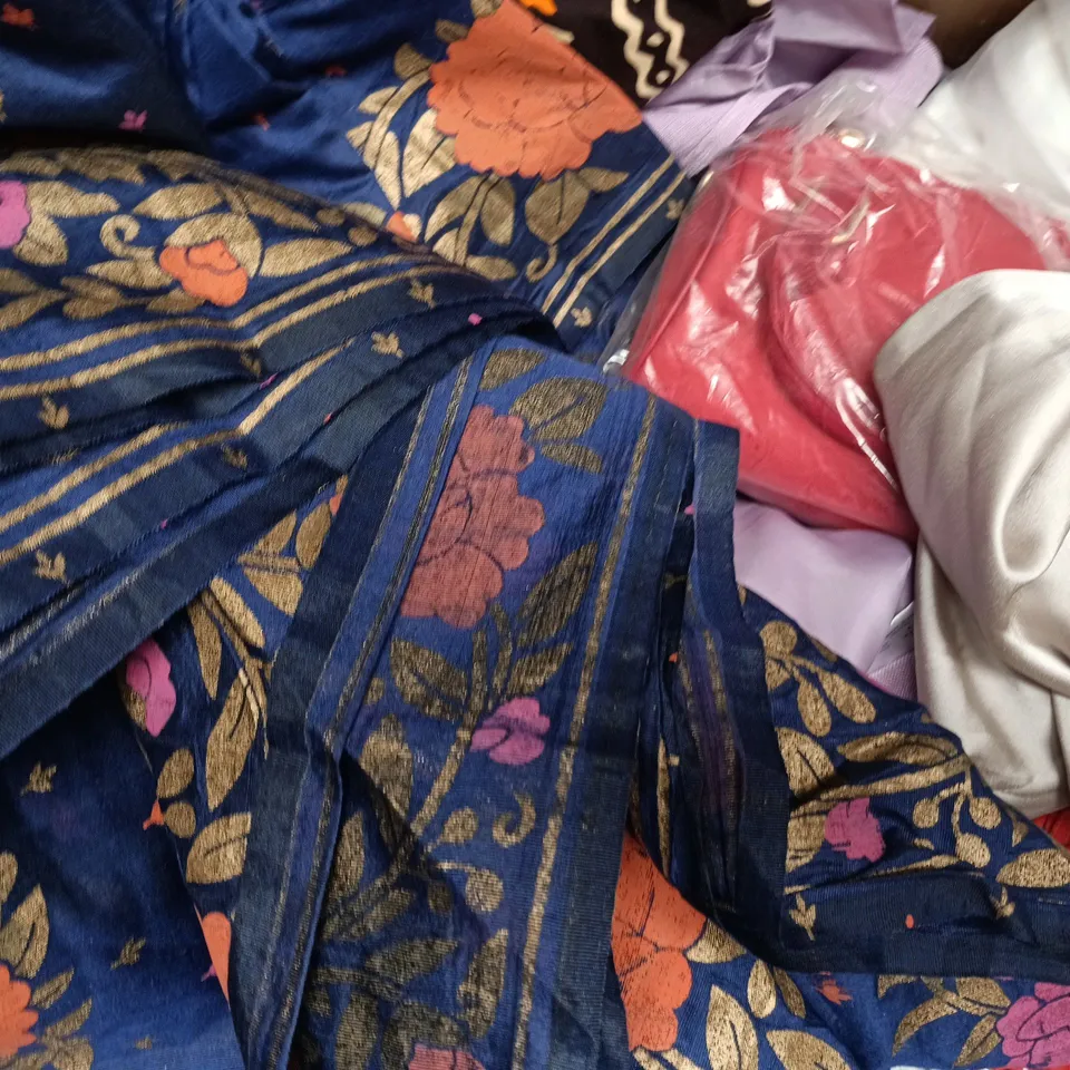 APPROXIMATELY 20 ASSORTED CLOTHING AND FASHION PRODUCTS IN VARIOUS STYLES AND SIZES - COLLECTION ONLY