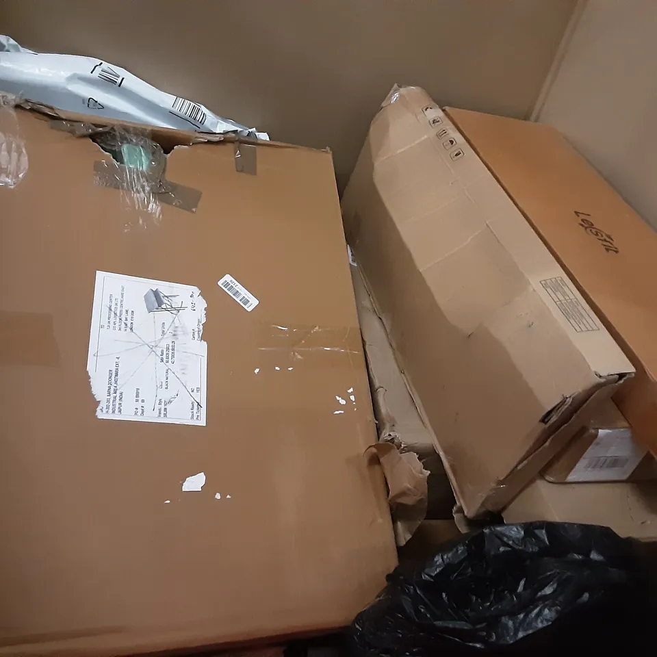 PALLET OF ASSORTED PRODUCTS INCLUDING KERALA FLOOR FAN, STOREMIC FLOATING SHELF, DONYER POWER ELECTRICAL PATIO HEATER, KARY LED DESK LAMP, GONEX,  3 LAYERS OF CLOTHES HANGERS