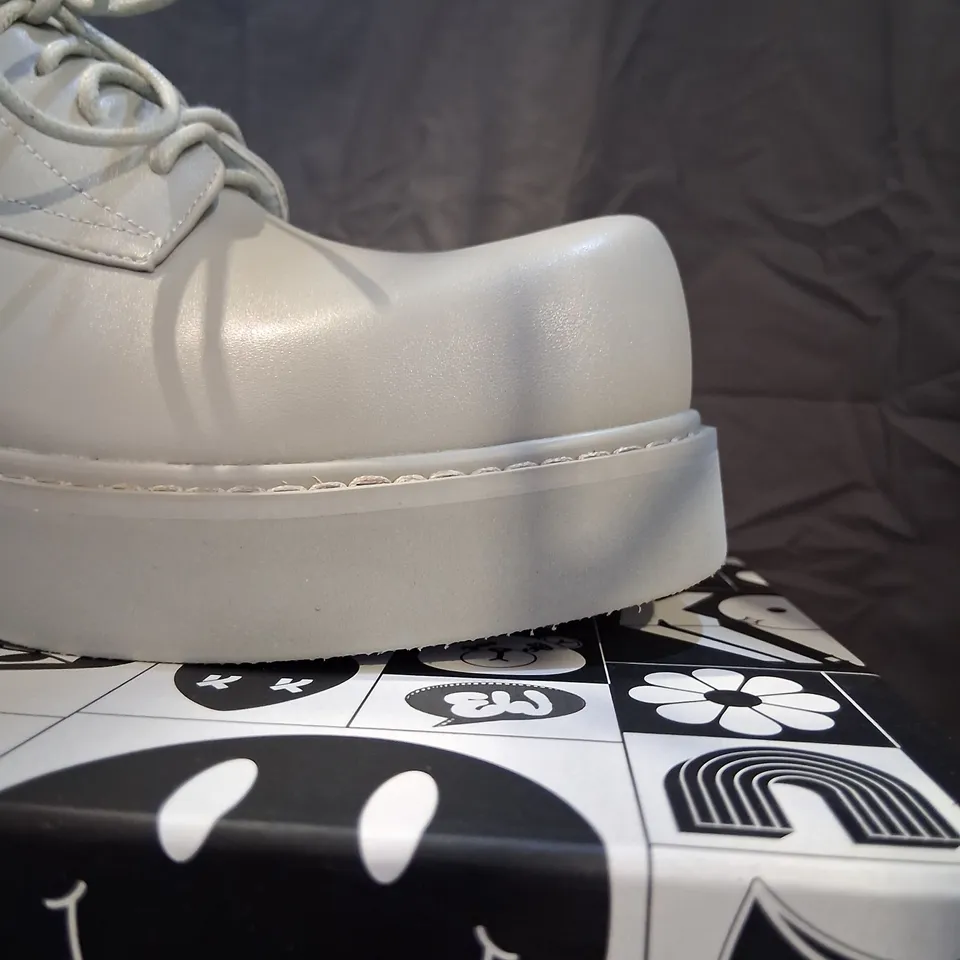 BRAND NEW BOXED KOI 400% OVERSIZED DERBY SHOES GREY SIZE 6