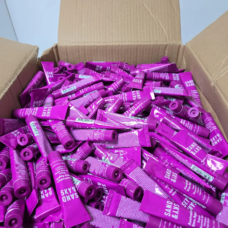 BOX OF APPROXIMATELY 1000 X SAND & SKY AUSTRALIAN EMU APPLE SUPER BOUNCE MASK – 10G
