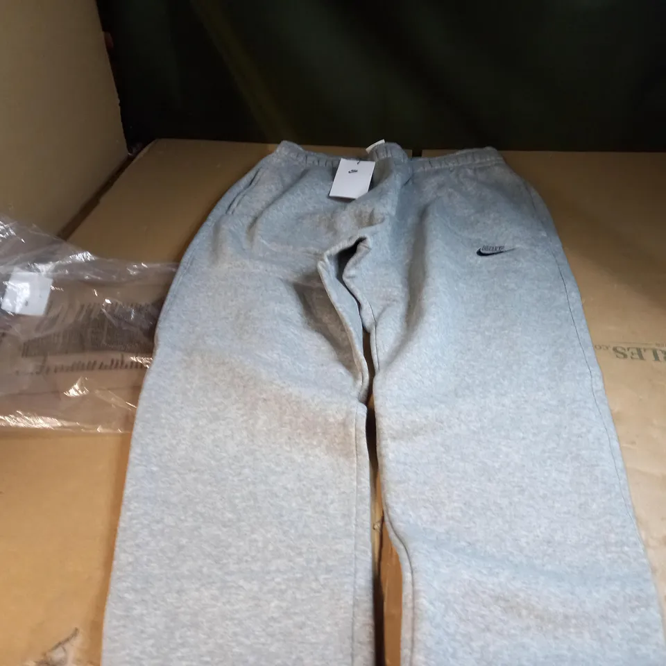 PAIR OF GREY NIKE JOGGERS - M