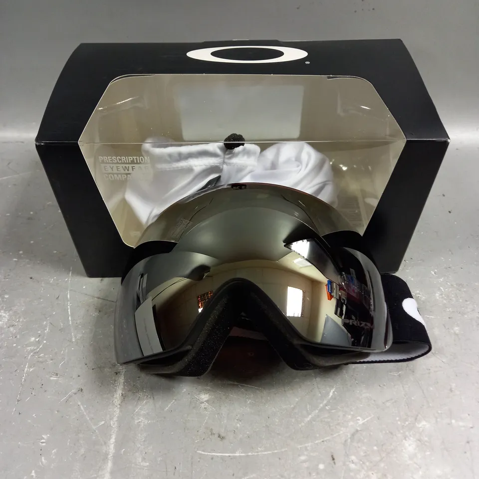 OAKLEY FLIGHT DECK XL SNOW GOGGLES 