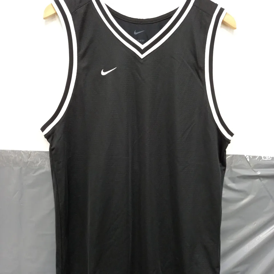 NIKE EMBROIDED LOGO BASKETBALL VEST IN BLACK - SMALL