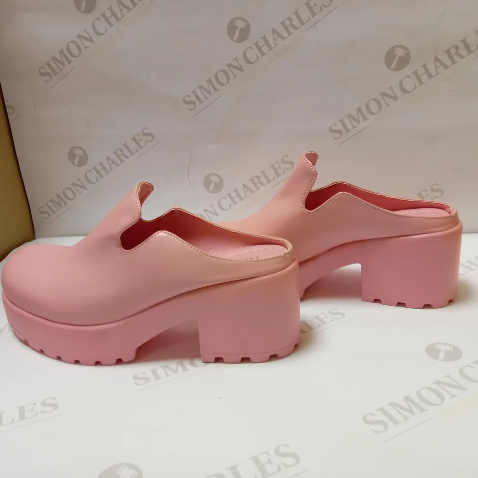 DESIGNER KOI VEGAN RASPBERRY SORBET SLIP ON CHUNKY MULES SIZE 5