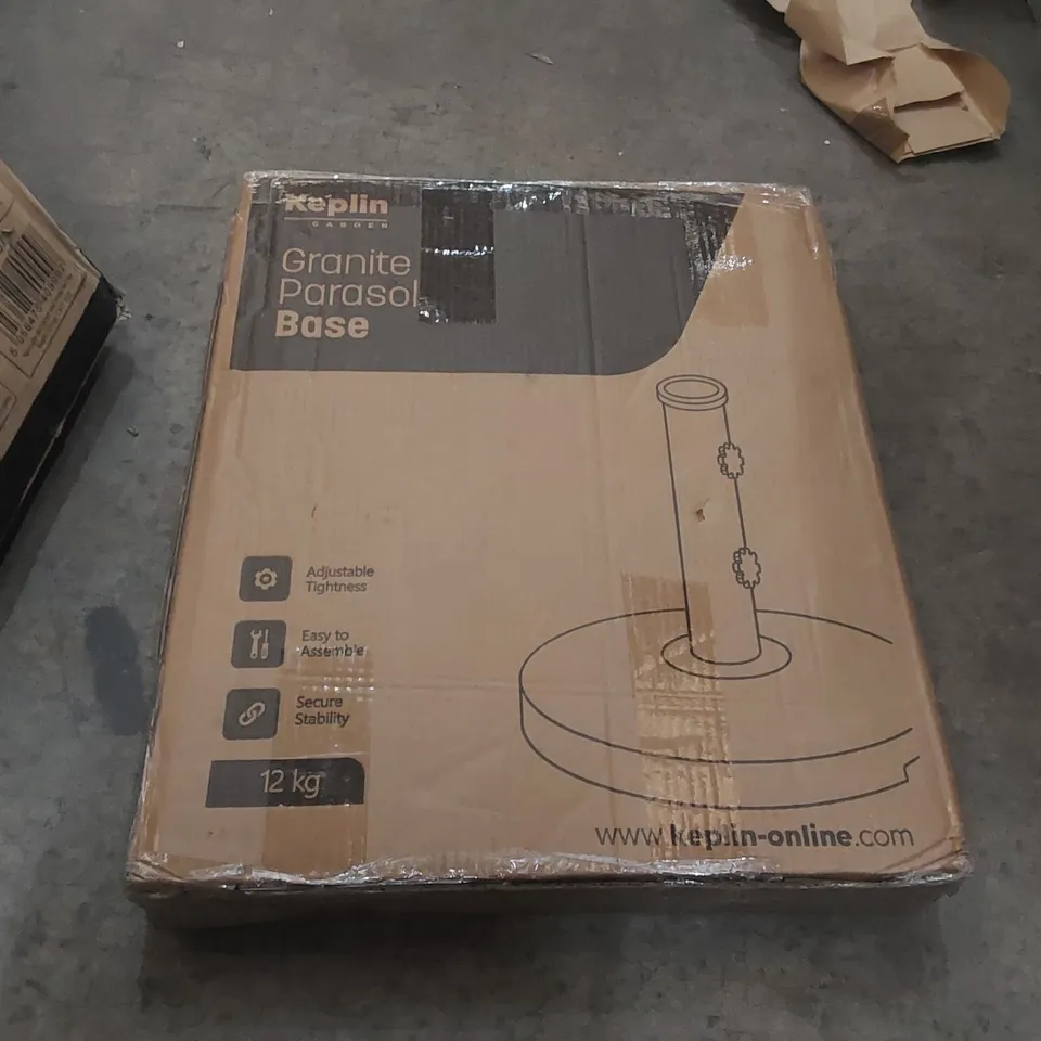 BOXED KEPLIN GRANITE PARASOL BASE 