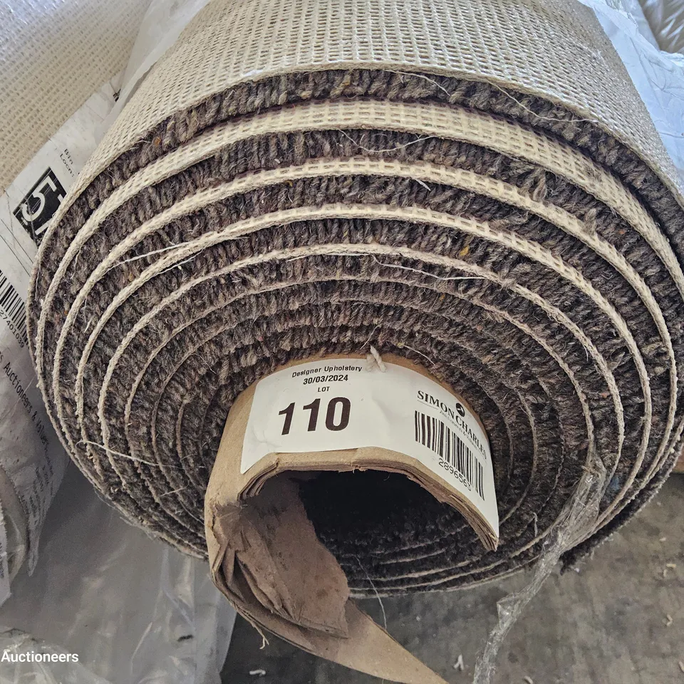ROLL OF QUALITY BURFORD TWIST ELITE 50 SWEEP CARPET APPROXIMATELY 4M × 5.7M