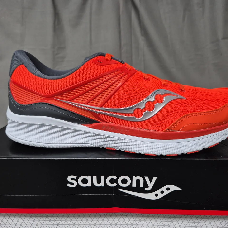 BOXED SAUCONY MUNCHEN 4S RUNNING SHOES - UK 11