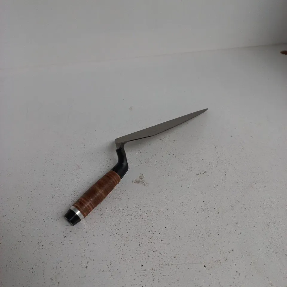 MARSHALLTOWN BRICK TROWEL – 11 X 5.5 IN – USA