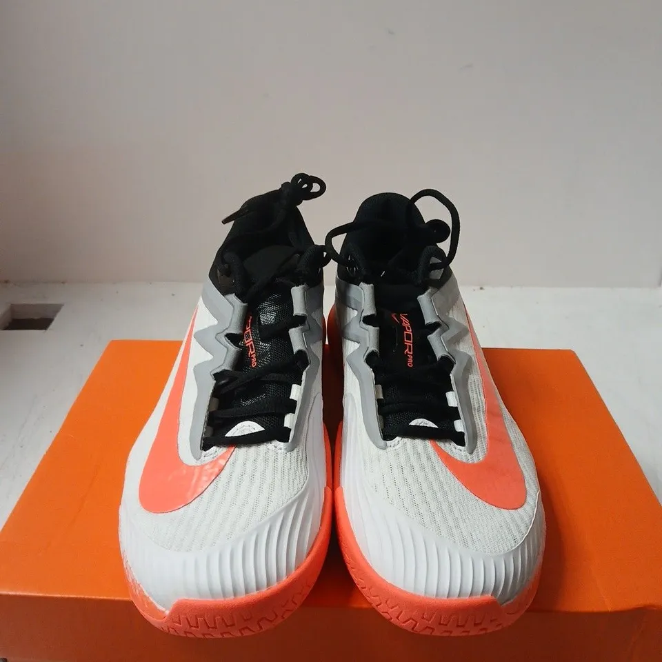 NIKE ZOOM VAPOR PRO 3 HC PRM TRAINERS - UK 8.5