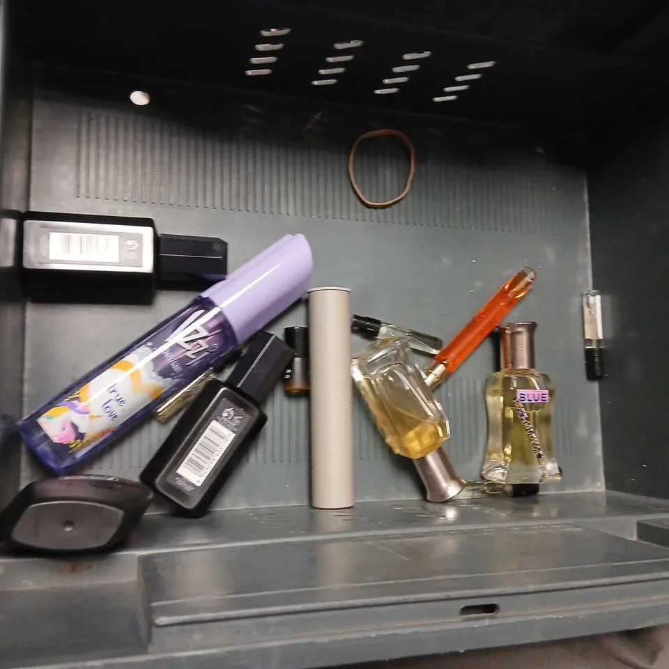 APPROXIMATELY TEN ASSORTED UNBOXED FRAGRANCES TO INCLUDE; IZZI, ADAM PERFUMES, DAISE AND NIKE