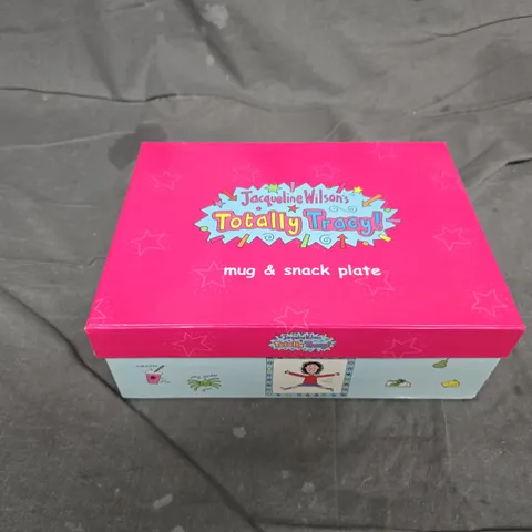 BOXED JACQUELINE WILSON'S TOTALLY TRACY! MUG & SNACK PLATE SET