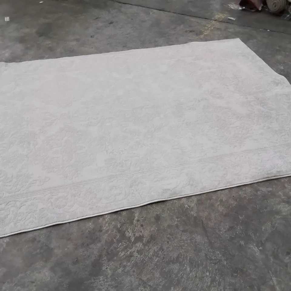 QUALITY DESIGNER AREA RUG - APPROXIMATELY 230X160CM