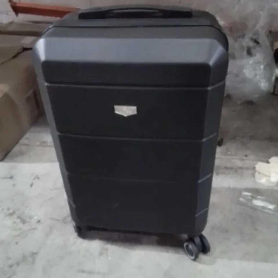 LUGG TRAVEL SUITCASE BLACK 