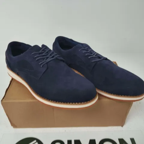 BOXED PAIR OF MENS NAVY SUEDE DERBY SHOES β UK 10 (MEN)