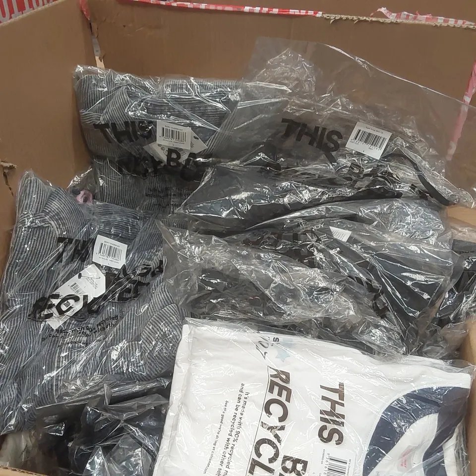PALLET CONTAINING A VERY LARGE QUANTITY OF BRAND NEW ASSORTED CLOTHING INCLUDING: BABY TRACK PANTS, JUMPERS, SWEATPANTS, BIKINI TOPS, T-SHIRTS, BOXY OVERSHIRTS, JACKETS ECT