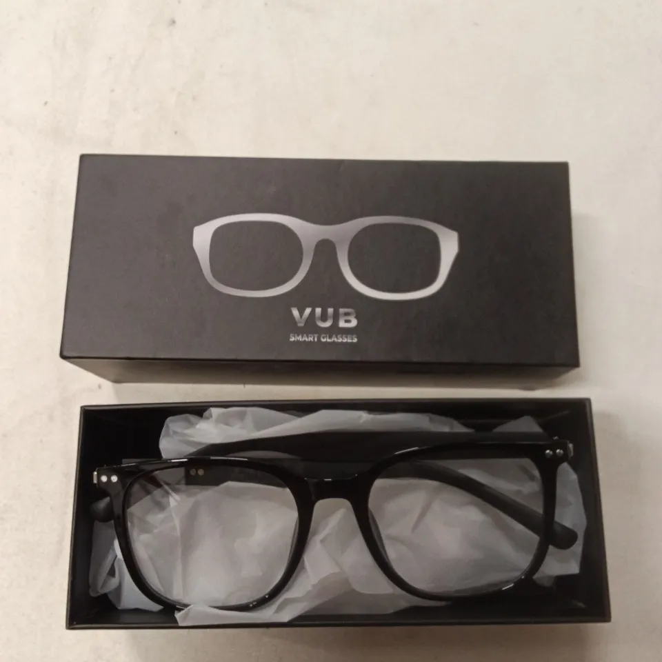 VUB SMART GLASSES – BOXED