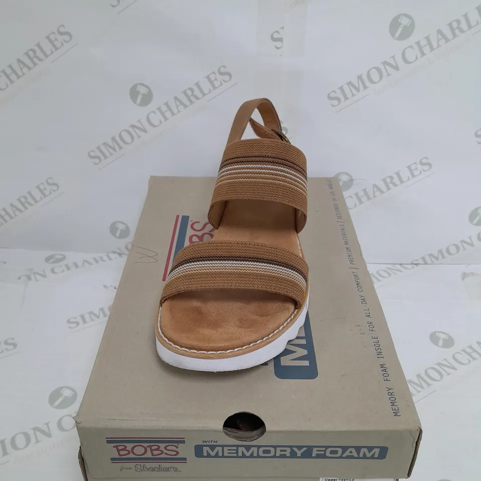 UNBOXED PAIR OF SKETCH DESSERT KISS AND BROWN SANDAL SIZE 6