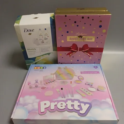 APPROXIMATELY 10 FRAGRANCE AND COSMETIC BOXSETS TO INCLUDE DOVE BODYWASH COLLECTION, PERFUME SEVEN DAYS GIFT SET, DEAO TOYA PRETTY SET, ETC