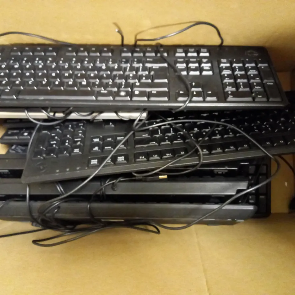 LOT OF 15 COMPUTER KEYBOARDS