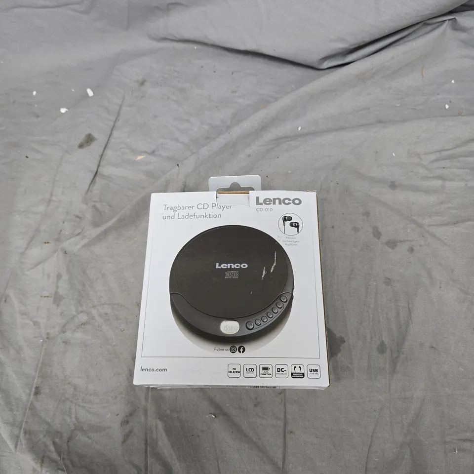 LENCO CD-010 PORTABLE CD PLAYER – BOXED