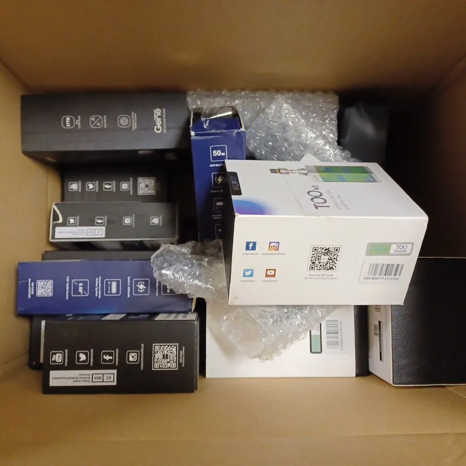 APPROXIMATELY 20 VAPES & E-CIGARETTES TO INCLUDE ARGUS PRO, VOOPOO X217, VOOPOO DRAG X PRO, ETC