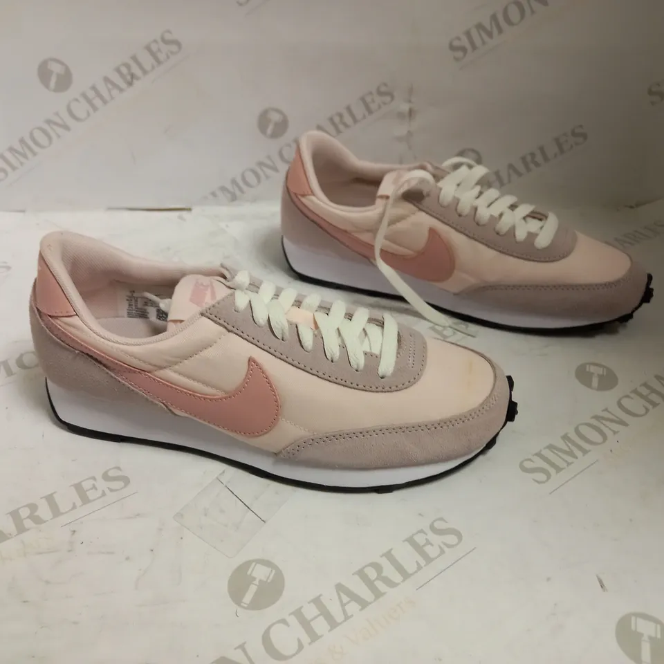 NIKE WAFFLE ONE WOMENS PINK UK 4.5